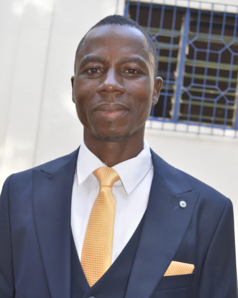 Pr. Noah Buni